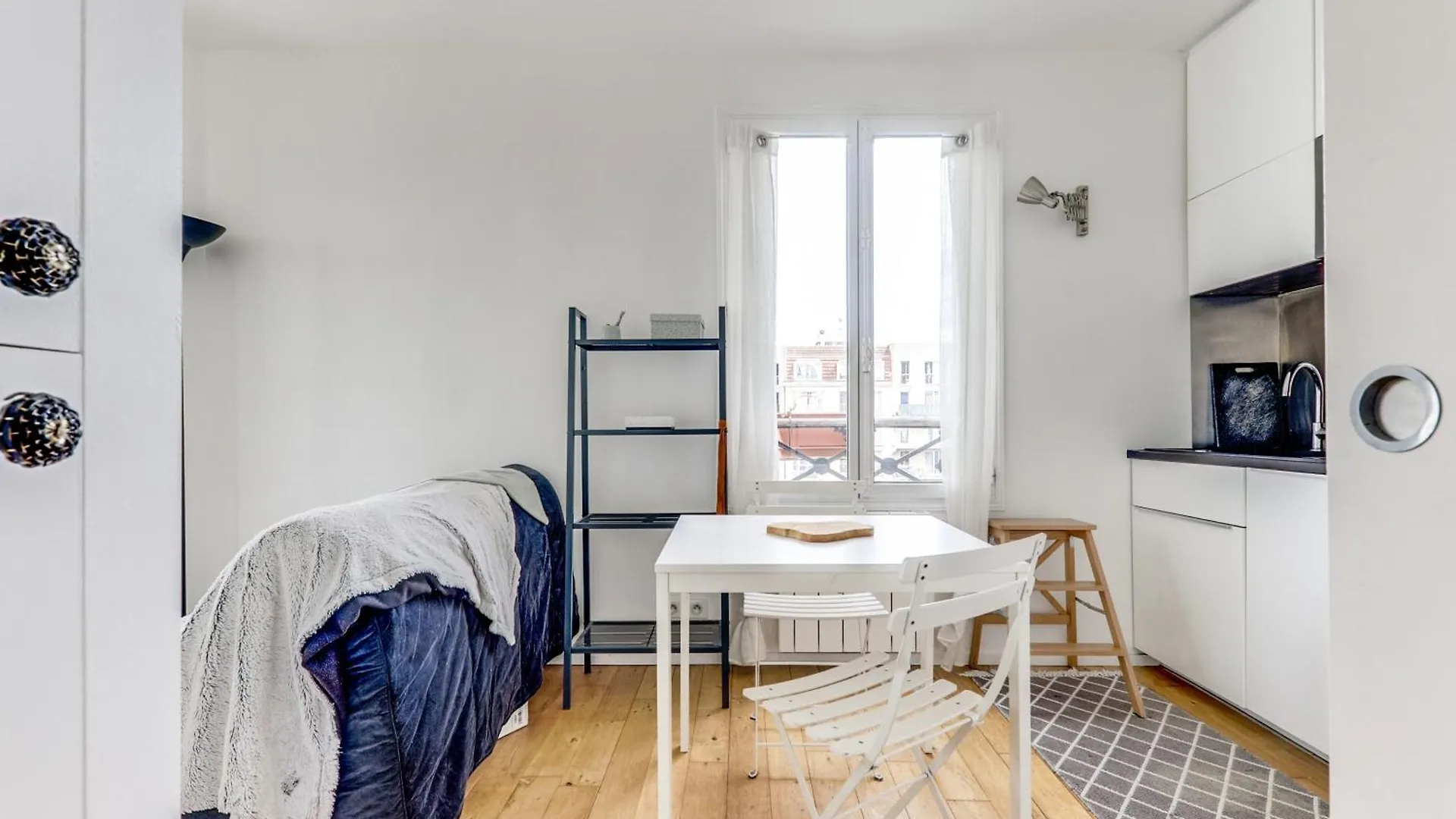 Lumineux Au Dernier Etage Paris