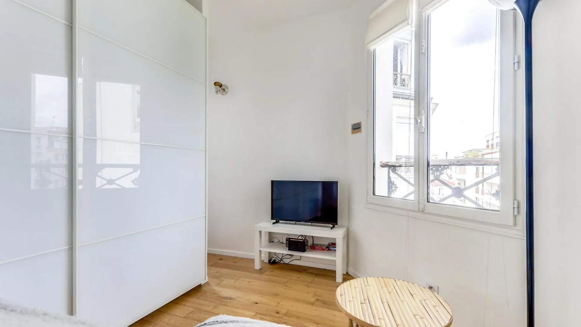 Lumineux Au Dernier Etage Paris